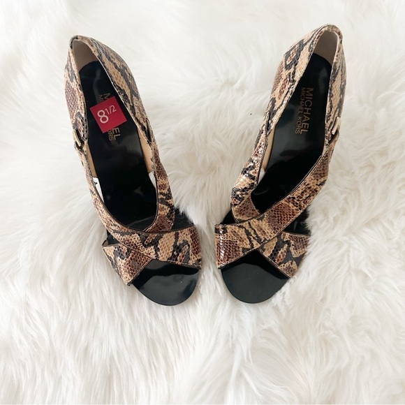 Michel Jors Snake Skin Pumps - Picture 4 of 4